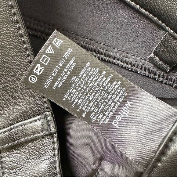 NWT Aritzia The Melina™ Flare High-waisted Vegan Leather Flare Pants Black Sz 0 - Picture 10 of 11